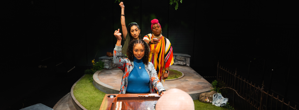 reviews-2025-domino-effect-photo-by-emmanuel-abreu-canva-header-size-1170×432-x3125-v1