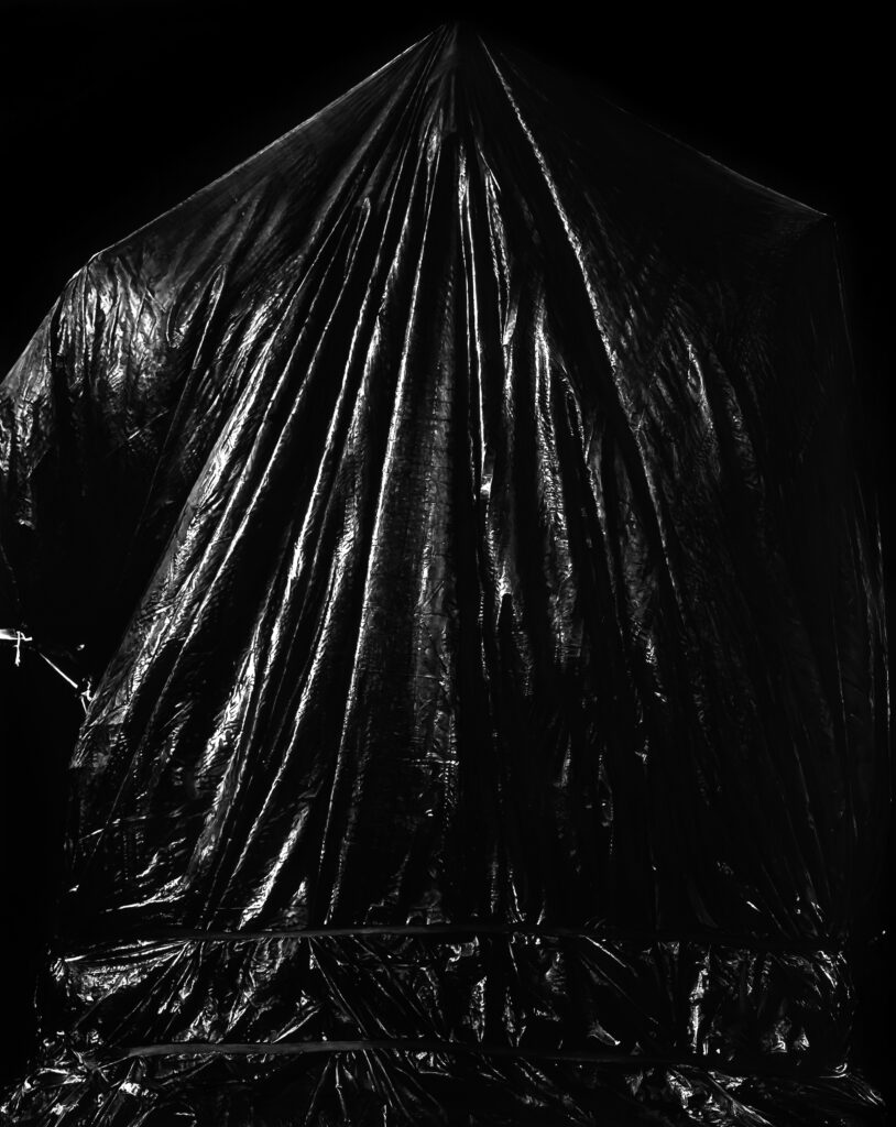 Robert Longo, Untitled (Statue of Confederate General Robert E. Lee Covered; Charlottesville, Virginia; August 2017), 2018,
charcoal on mounted paper, 120" × 95-1/4" (304.8 cm × 241.9 cm), 125-1/4" × 100-1/2" (318.1 cm × 255.3 cm), frame, #95552,
Alt # LONGR.001.PC,RL 4876, Format of original photography: high res TIFFs.